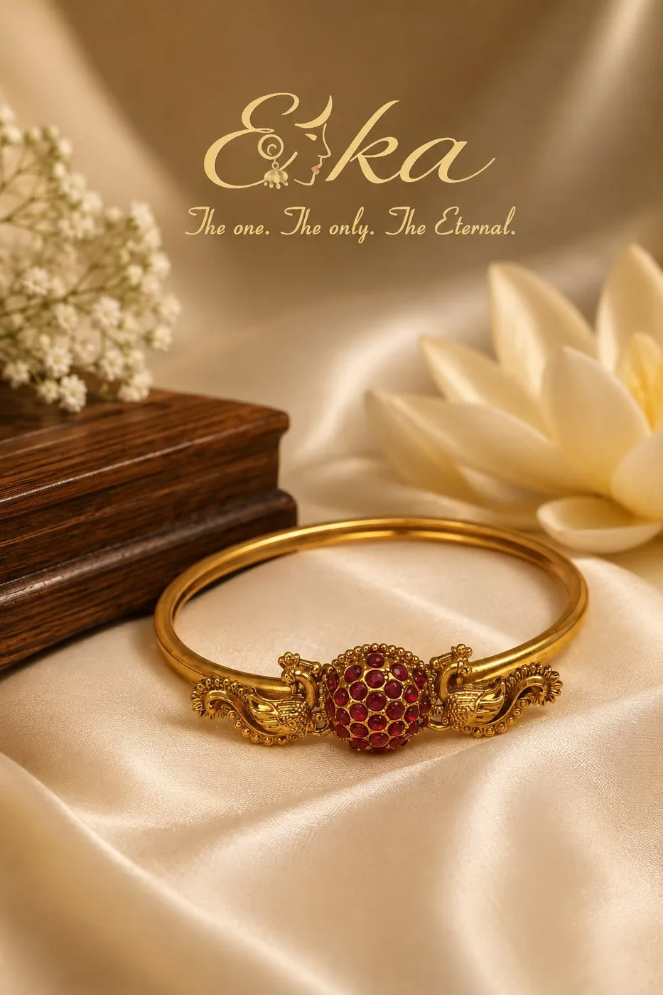 Eka Maanikya Bangle